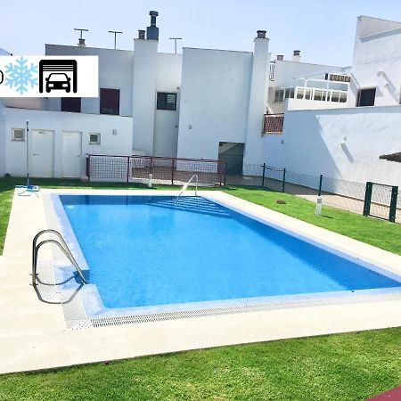 Atico Premium Conil Con 2 Terrazas, Parking, Piscina, Aire Ac Y Wifi -Solo Familias Y Parejas- Apartment Conil De La Frontera Exterior photo